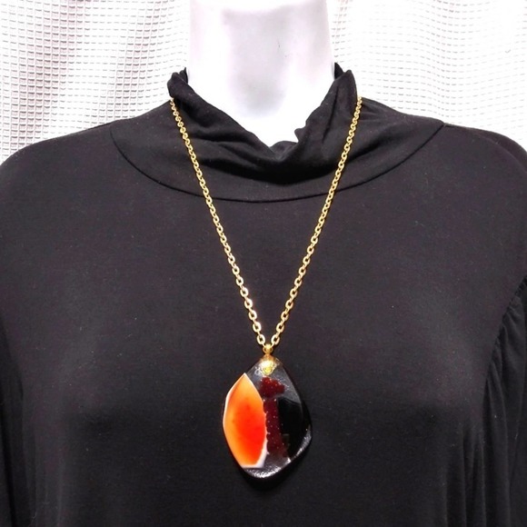 STUNNING Red Black Handmade Fused Glass PENDANT NECKLACE on Gold Chain - Picture 2 of 8